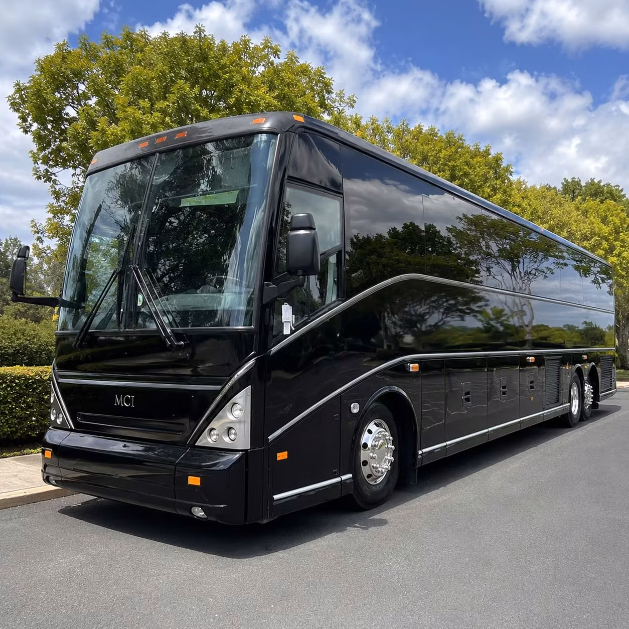 concert bus rentals to pnc music pavilion and charlotte s biggest venues
