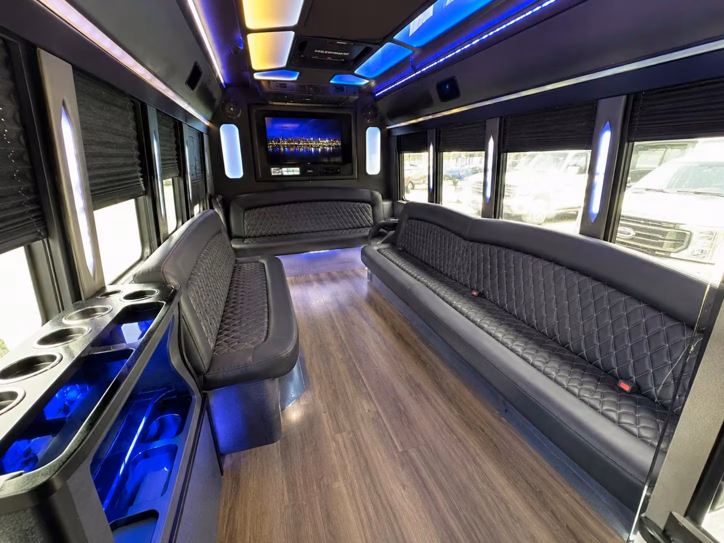 finding the right prom party bus near concord mills has never been easier